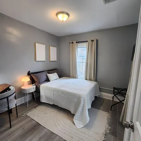 Private Bedroom In Shared Apt B